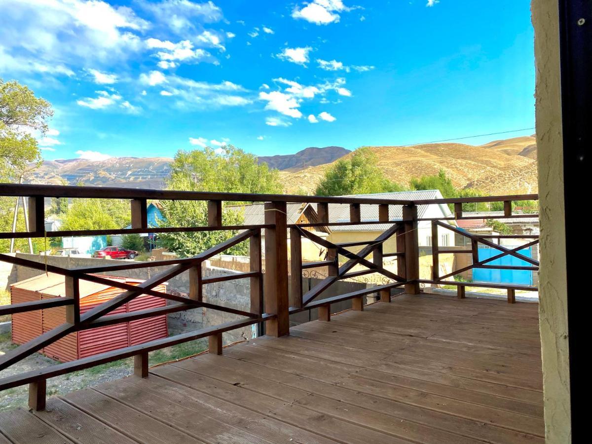 Guest House Tenir Too Naryn Extérieur photo